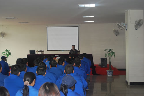 �Ϻ������y�T�S�����L(zh��ng)������119�����Օ�(hu��)�h�ϰl(f��)��