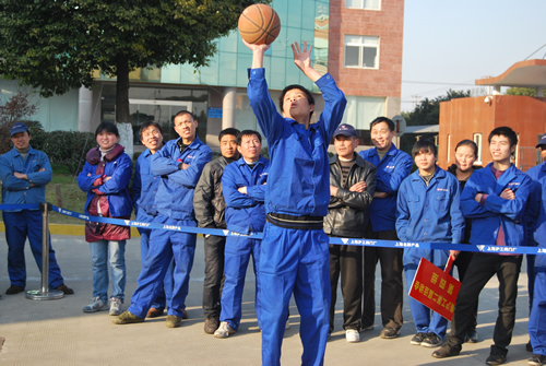 �Ϻ������y�T�S�ڶ������\(y��n)��(d��ng)��(hu��)���Ӷ��c(di��n)Ͷ�@��ِ���D16��