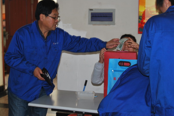 ������(n��i)���������˾������ϯ���y�A���^��ļ����4