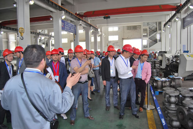 �Ϻ������y�T�S���F(tu��n)ȫ����(y��u)�㽛(j��ng)�N����Մ���������텢�^��˾���a(ch��n)�ӹ�܇�g���D 6��