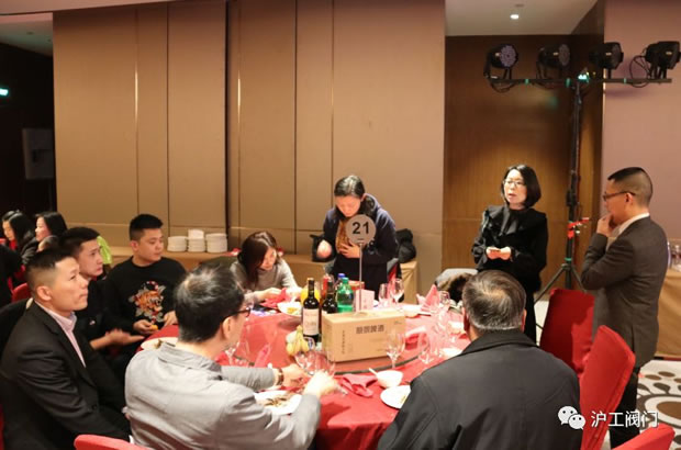 �����y�T����g��һ���䘷���ڣ��D3��