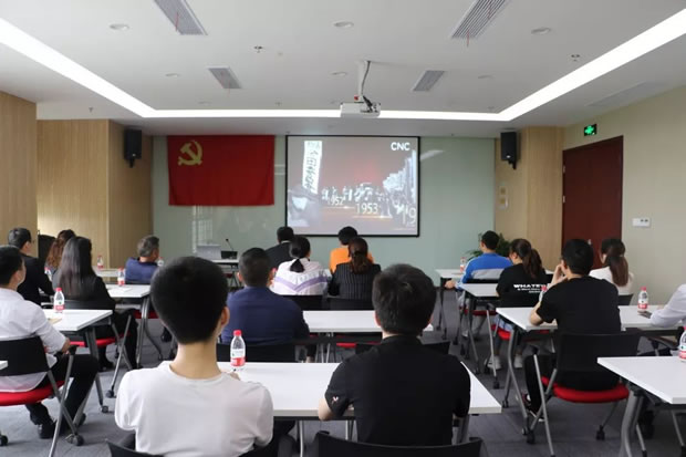 �����y�T�h֧���_չ�¾���ʮ��^�M�r�����}�h�ջ�ӣ��D4��