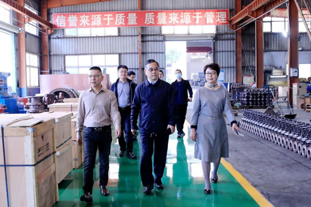 �ζ��^(q��)ί��ί���M�������LҦ�l(w��i)�A�W�R�Ϻ������y�T�S�����F�����޹�˾�_չ���L�{(di��o)�й������D2��